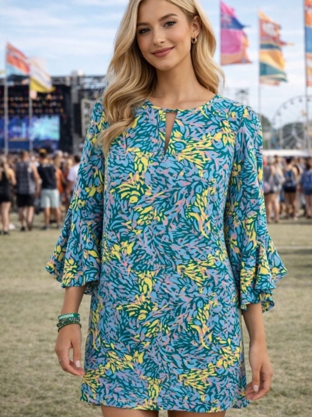 Colorful dress size Small pastel abstract graphic print bell sleeve lightweight